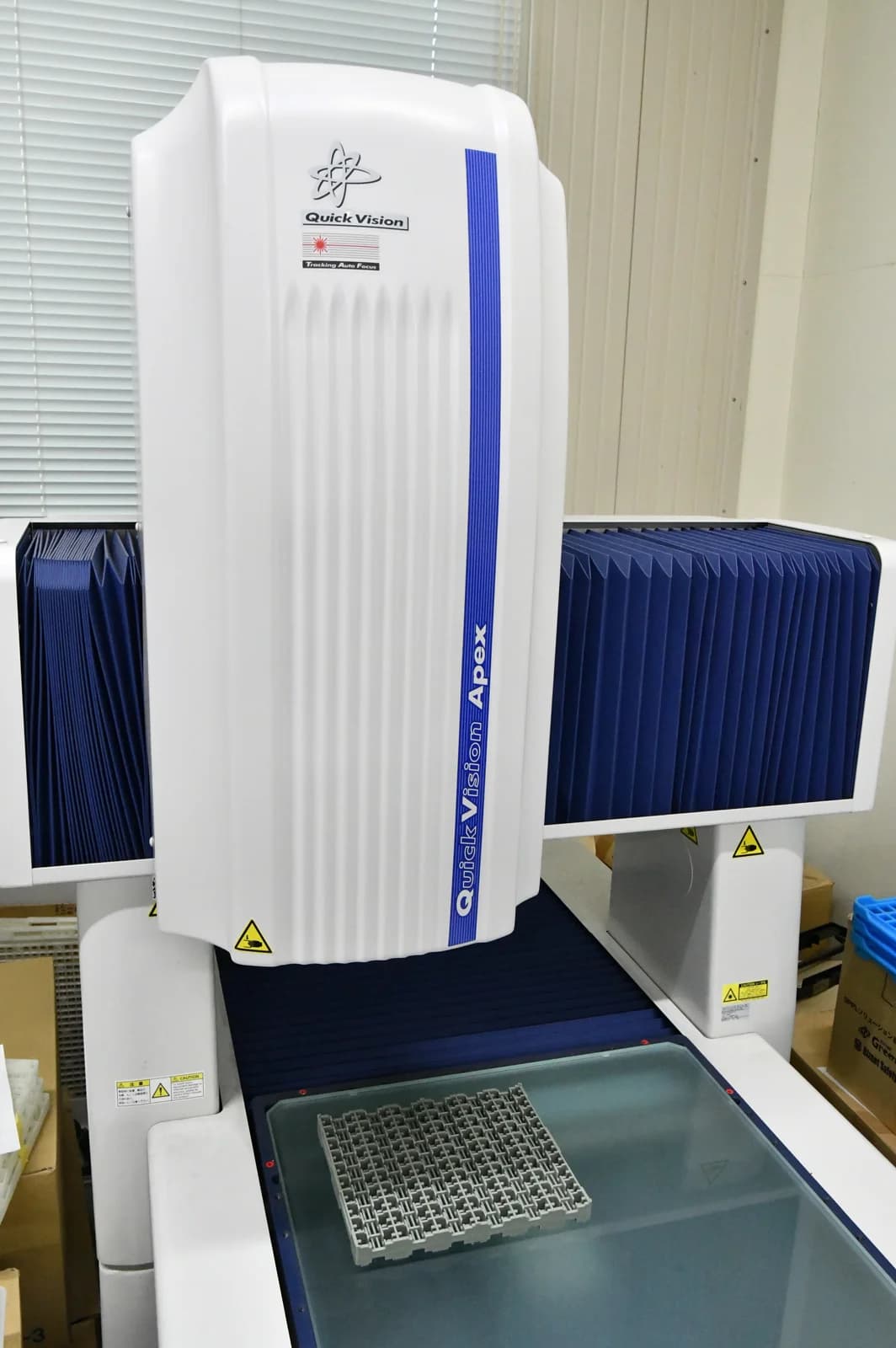 非接触型3次元測定機 Quick Vision Apex
